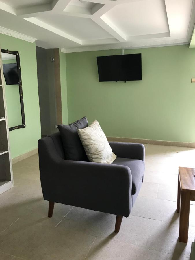 Alphas Homestay Найваша Екстериор снимка